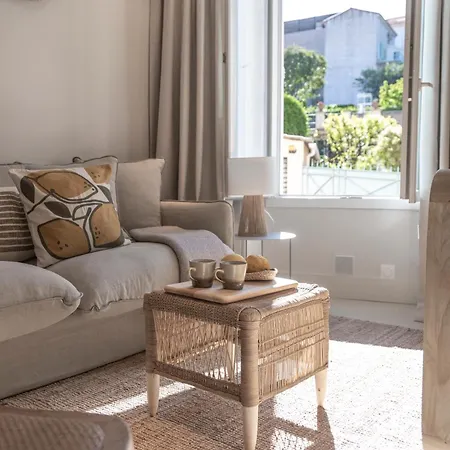 Apartment 2br Boutique-apartment In Cannes, Strand- Und Zentrumsnah 10-15 Minuten Cannes